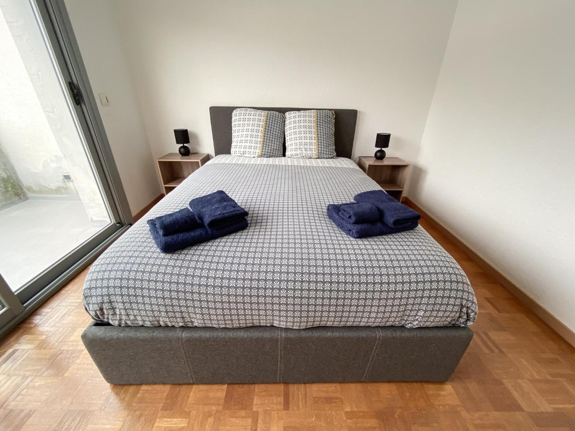 Renove 10 Minutes A Pied Du Coeur De Appartement *